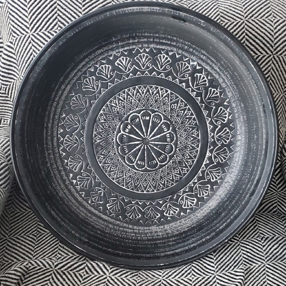 Kochi Black & White Geometric Aluminum Tray – 20"